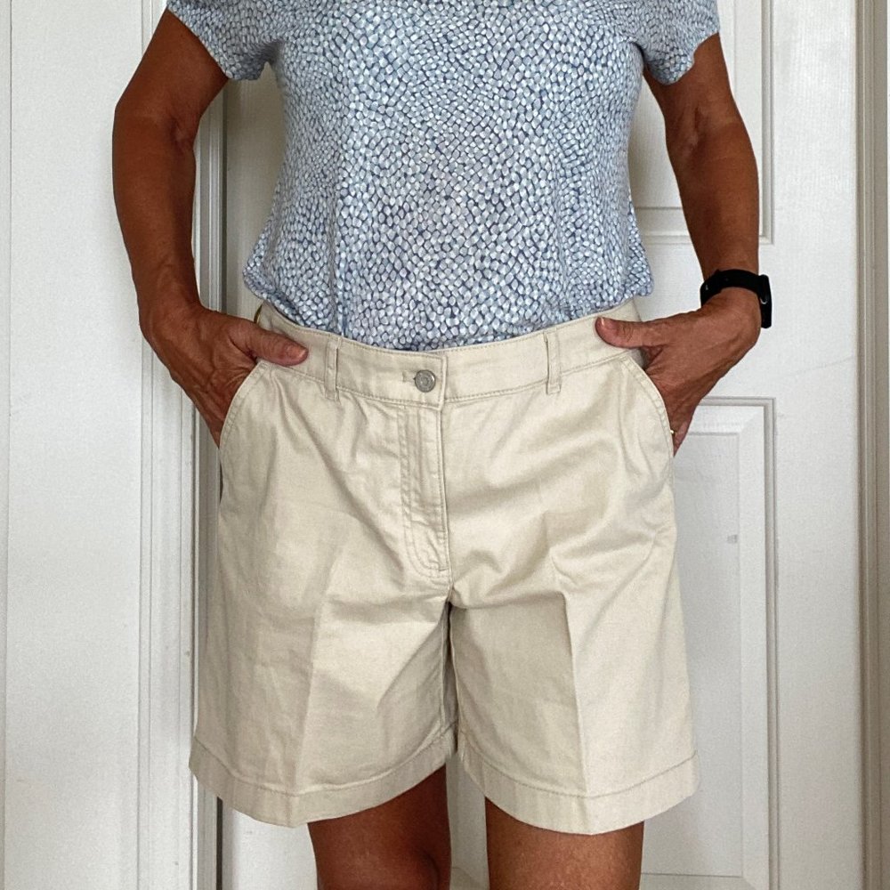 White House Black Market Tan/Khaki Casual Women's Shorts